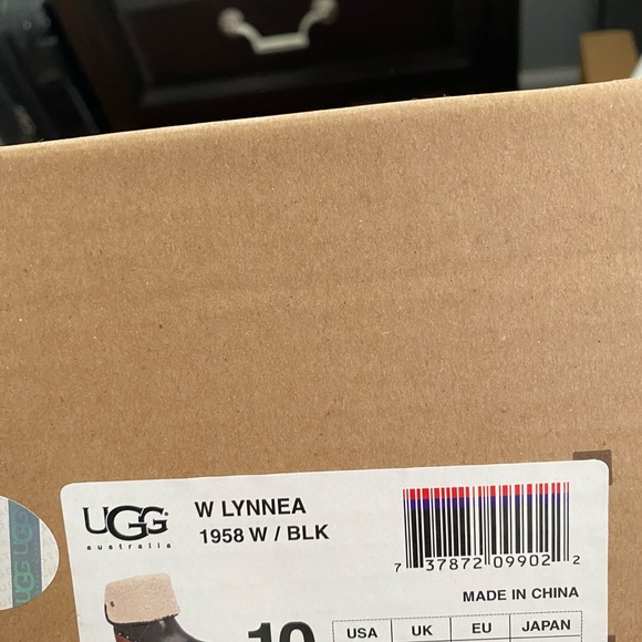 COPY - Ugh Boots - Picture 7 of 7